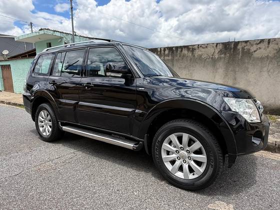 MITSUBISHI PAJERO FULL 3.2 HPE 4X4 16V TURBO INTERCOOLER DIESEL 4P AUTOMÁTICO MITSUBISHI PAJERO FULL 3.2 HPE 4X4 16V TURBO INTERCOOLER DIESEL 4P AUTOMÁTICO